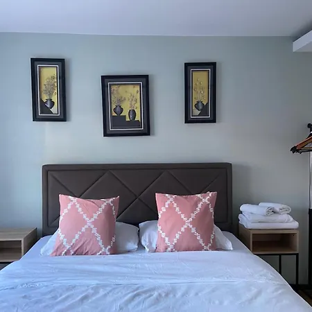 Halima's Retreat * 塞拉耶佛